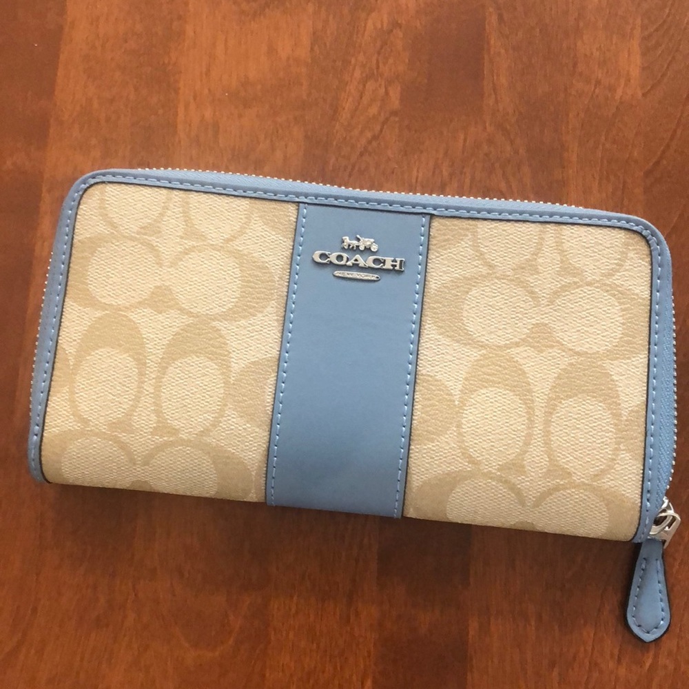 Coach wallet